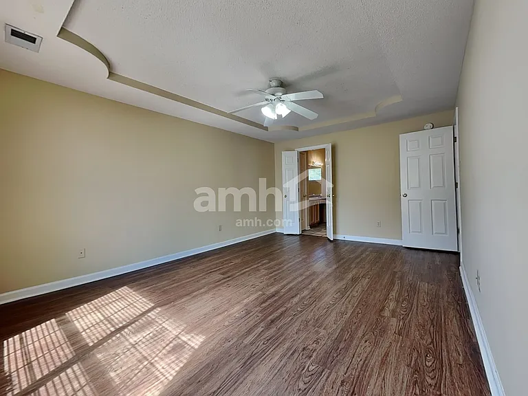 5802 Eagleston Dr — Photo 10