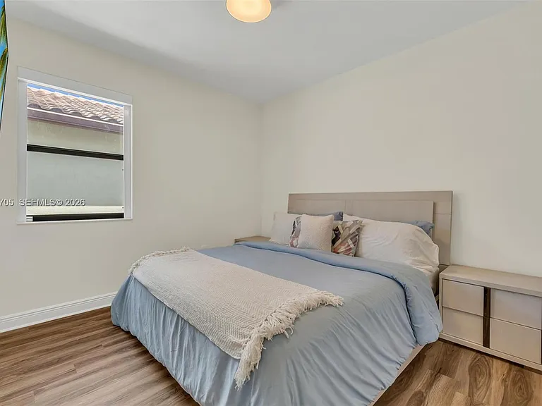 10204 NW 86th St — Photo 55