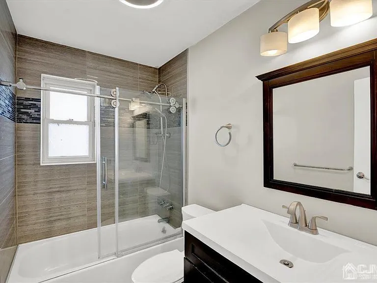 289 Main St #8K — Photo 12