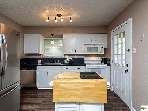 3rd image of 504 Traci Dr