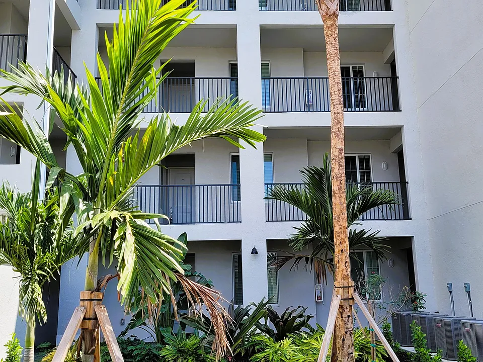 6034 National Blvd #534