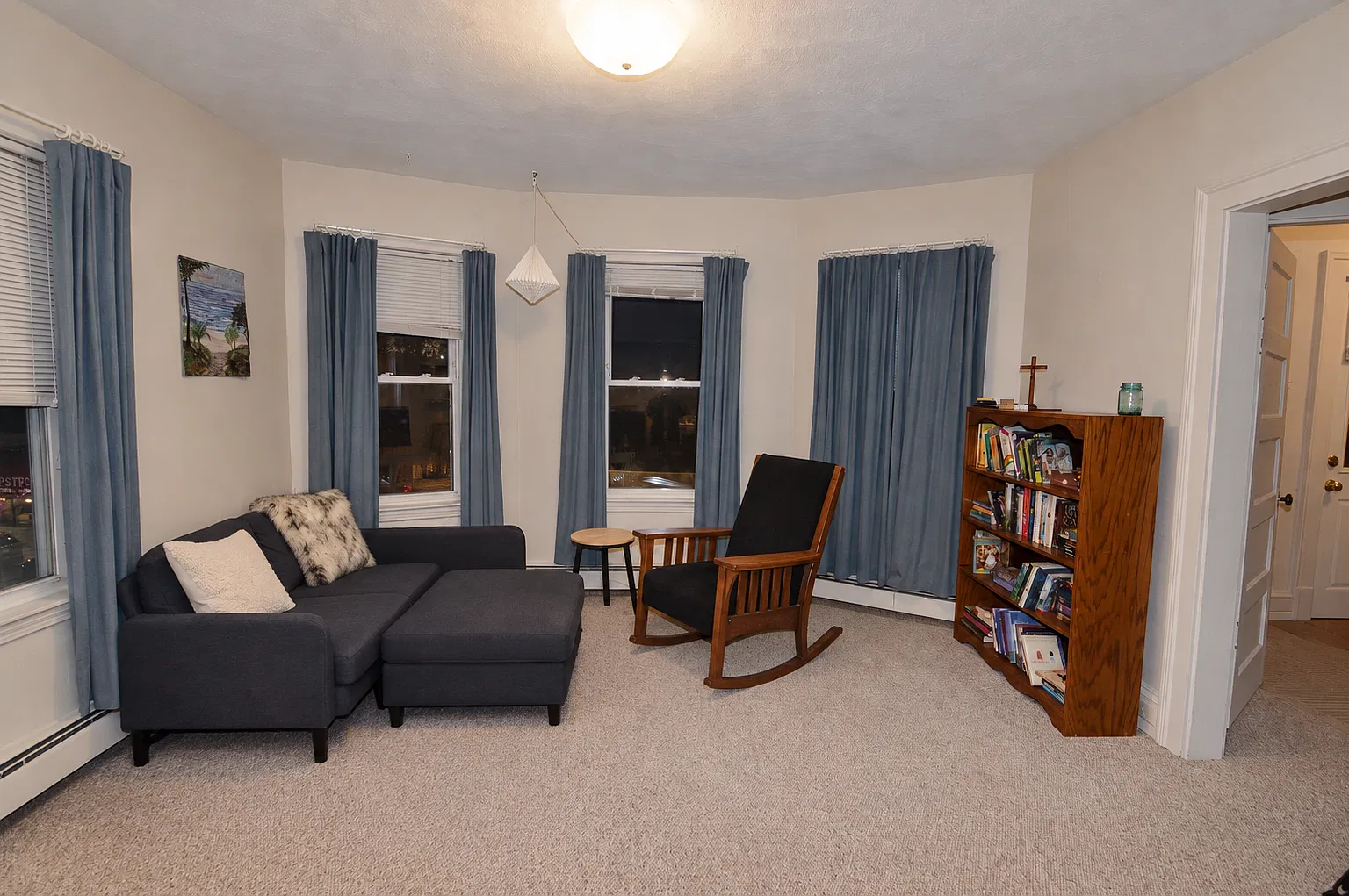 2 bed, 1300 sqft, $2,600 — Photo 2