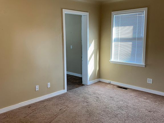 3rd image of 31 Chicago Ave #7