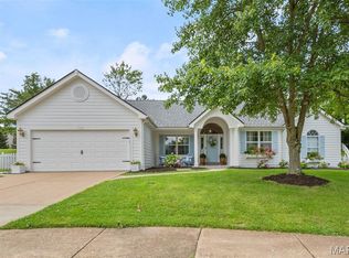 584 Nantucket Pointe Dr, Grover, MO 63040