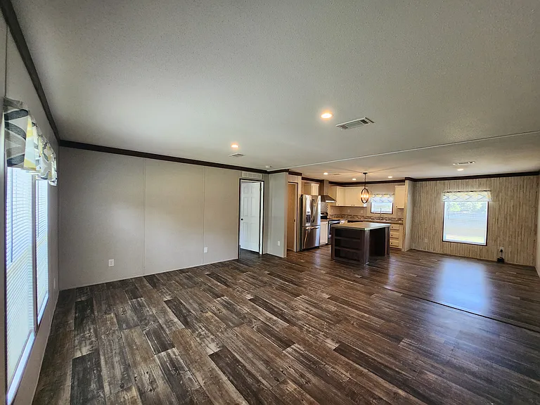 30408 Eastport Dr — Photo 4