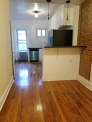 Rented by Lori Lewis, LREB