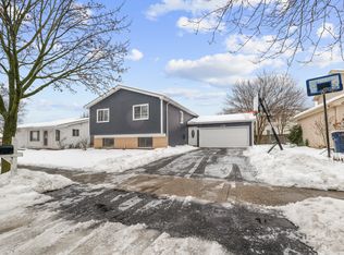 1190 Whitehall St, Lombard, IL