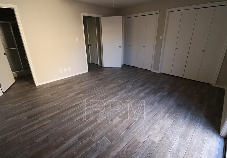 1716 Palm Valley Dr W — Photo 9