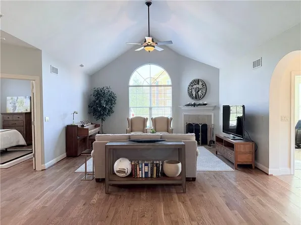 13160 Goodman St, Overland Park, KS 66213