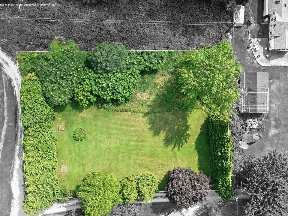 1st image of 1 Windy Ridge Lane