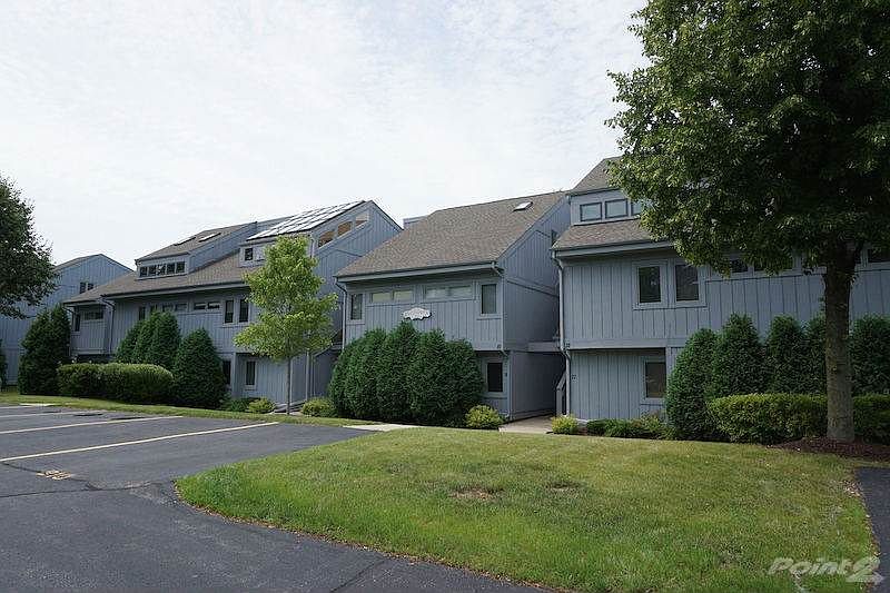 1-Front of Condo