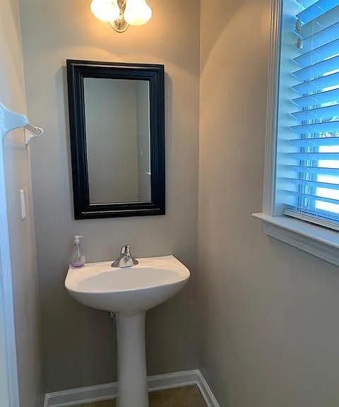 1433 Island Town Dr — Photo 8