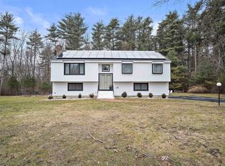 90 Pine Ridge Dr, Bridgewater, MA 02324