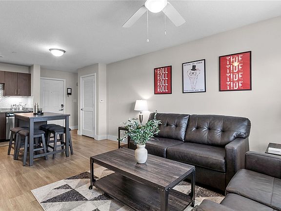 2nd image of 680 6th Ave NE APT 5428