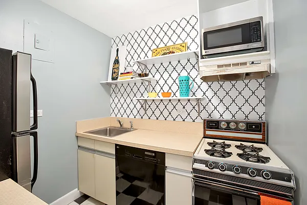 Sold by Compass | media 9