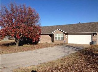 17 Cardinal Ln, Shawnee, OK 74804