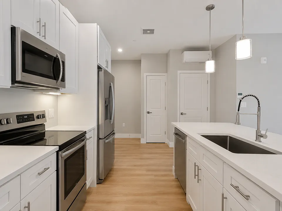 298 Main St #2F