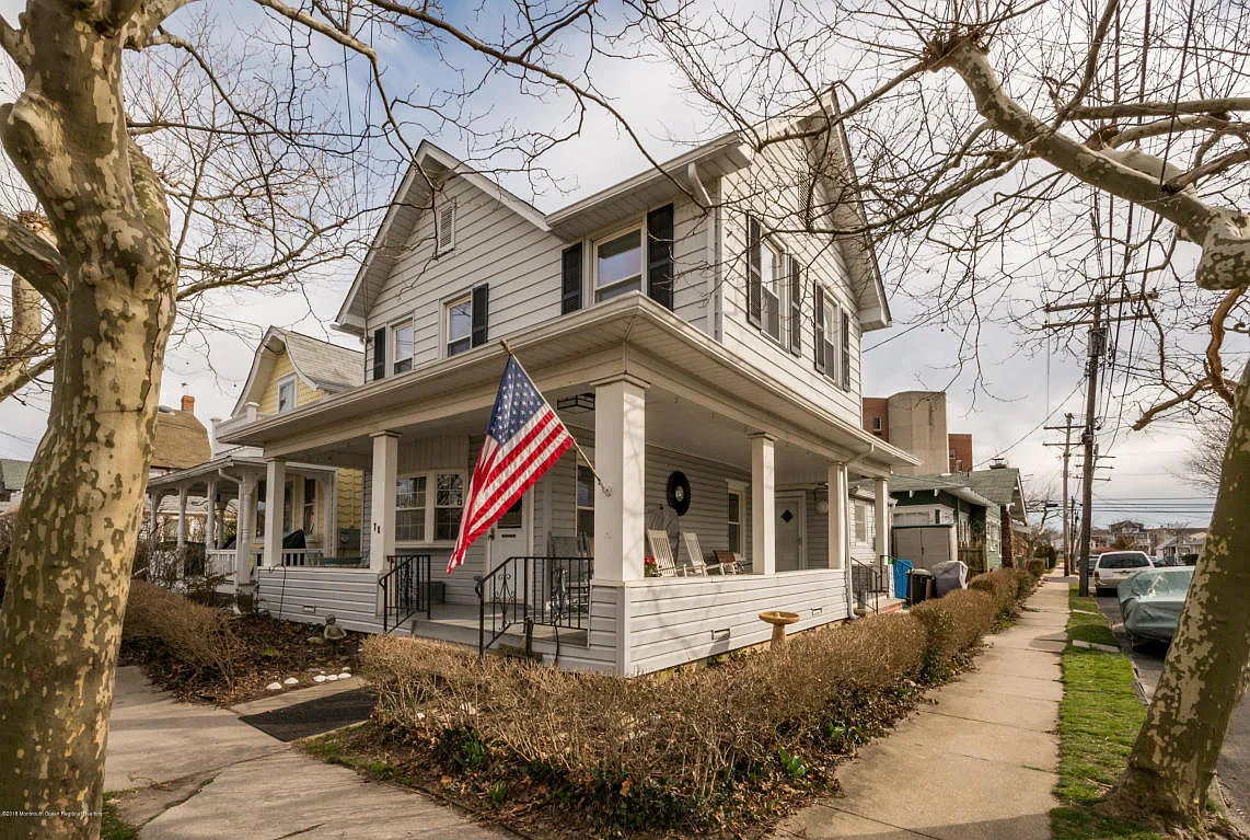 78 Franklin Ave photo 1