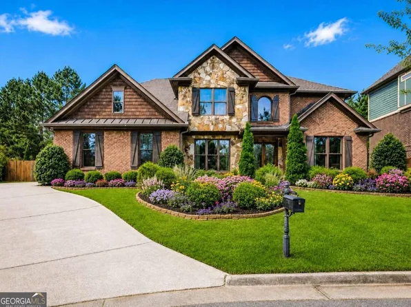 1335 Whisper Cove Dr, Buford, GA 30518