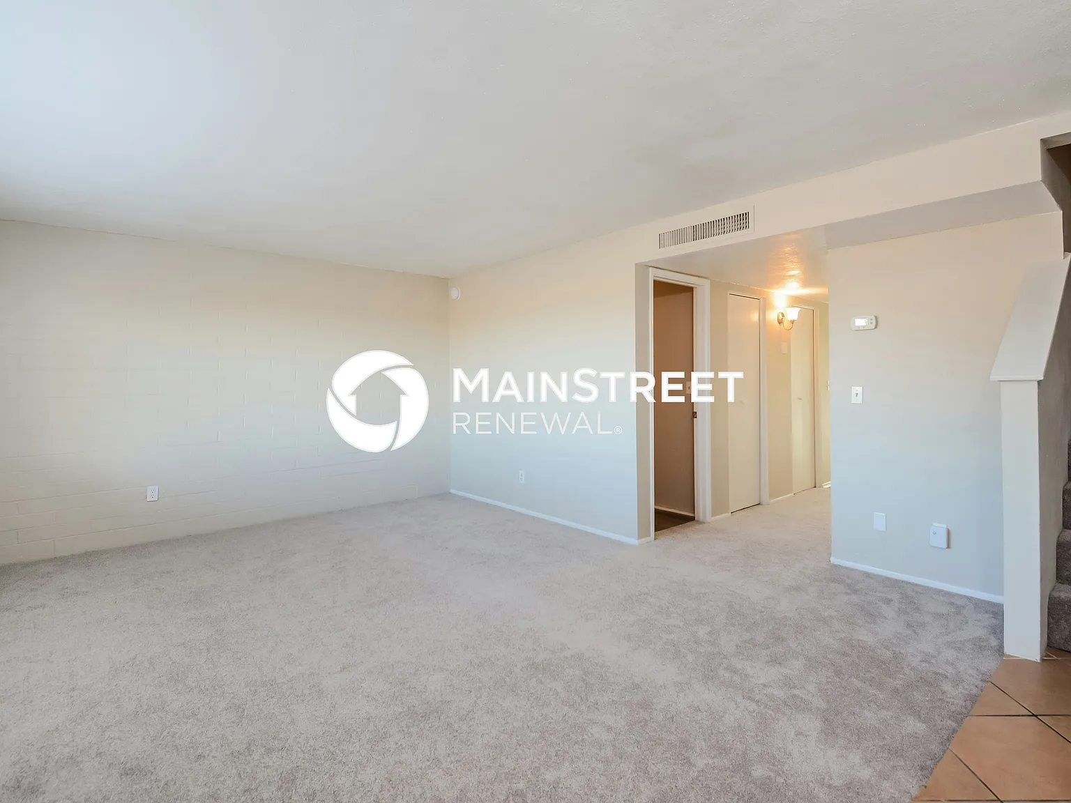 2189 S Richey Blvd — Photo 2