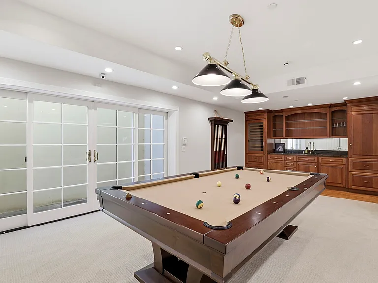 300 Sunkist Ln — Photo 39