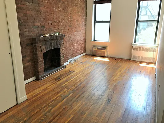 Rented by Joe Gotham LTD | media 16