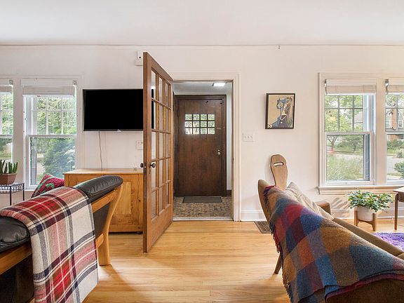 5th image of 1503 E Park Pl