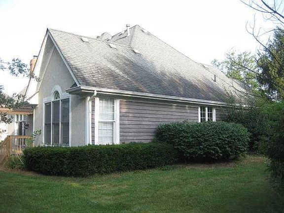 3rd image of 10530 Wellington Blvd