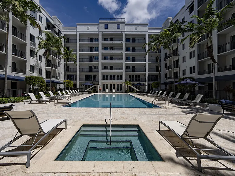 Manor in Plantation — Photo 7