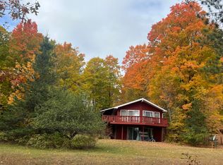 10290 Lakeview Dr, Atlanta, MI 49709