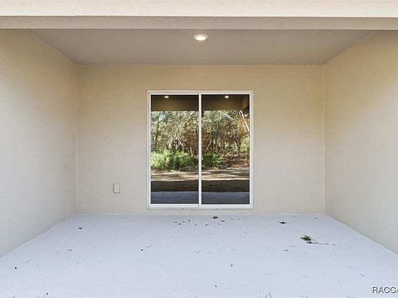 4th image of 6382 N Varsity Ave