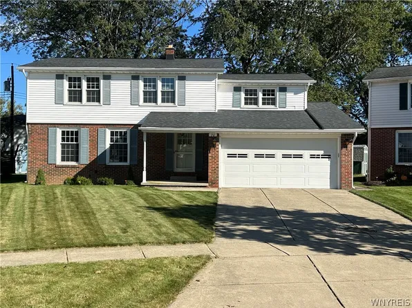76 Janine Ct, Buffalo, NY 14227