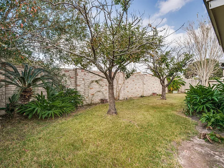 9827 Bestin Ln — Photo 27
