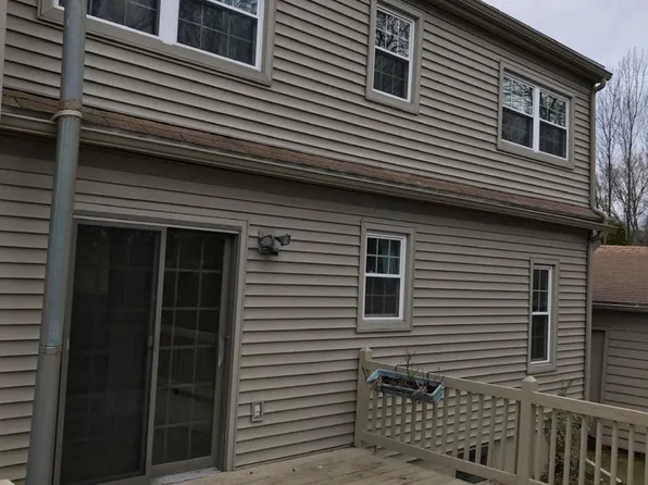 44 McCombe Dr #B, Delmar, NY 12054