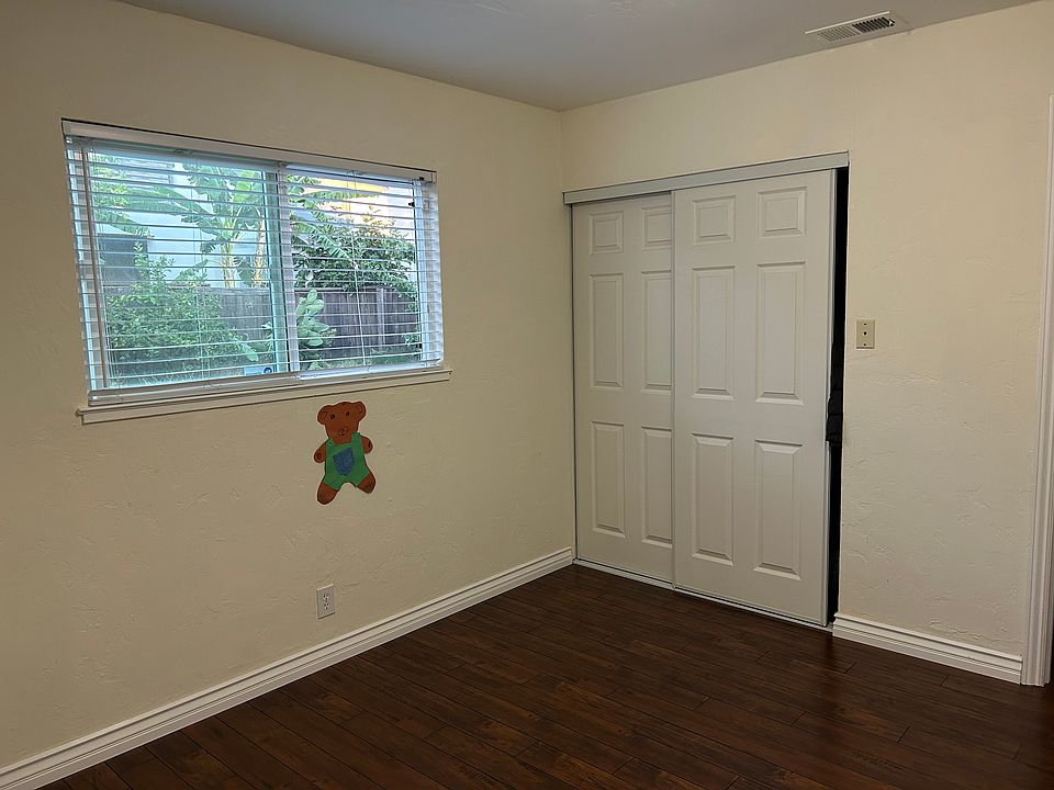 1st image of 2714 Chopin Ave