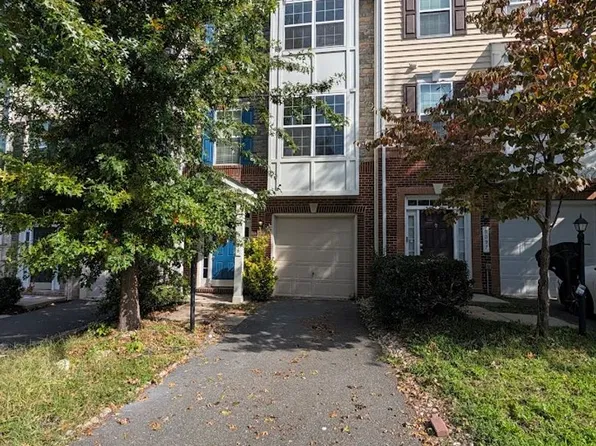 9096 Belo Gate Dr, Manassas, VA 20111