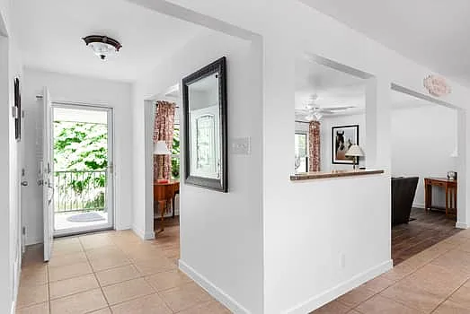 Front door/entry