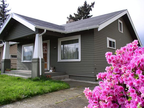 Exterior view of home
