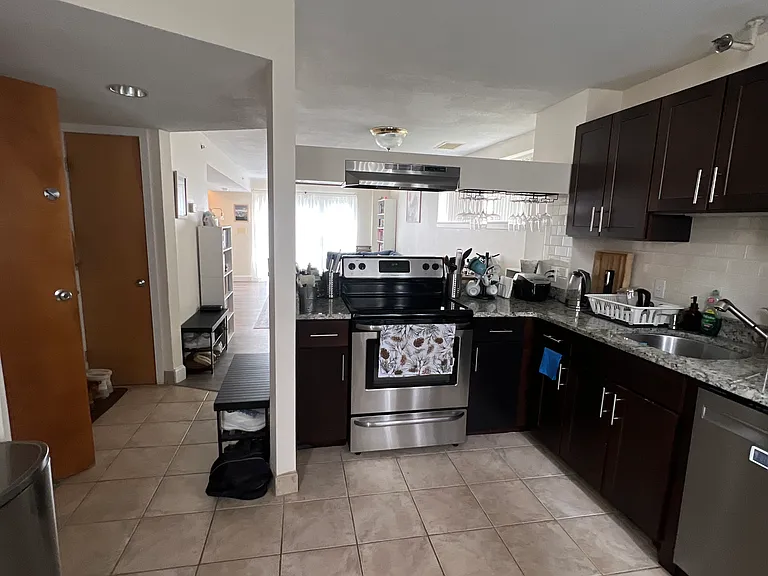 158 N Beacon St — Photo 20