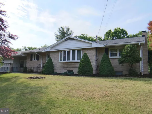 68 Bali Hai Rd, Mechanicsburg, PA 17050