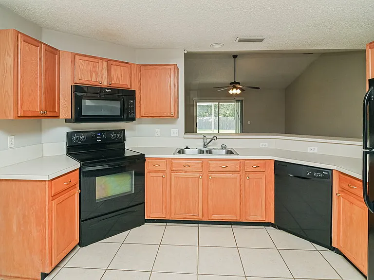 3518 Brangus Ct — Photo 9