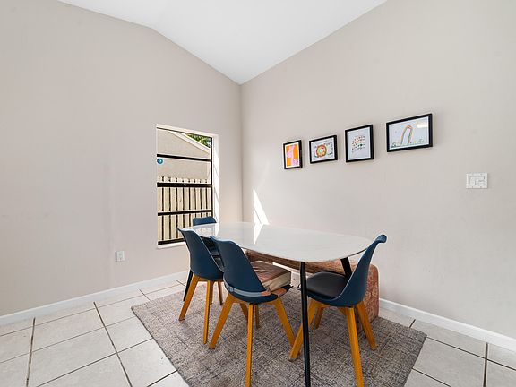5th image of 1060 Cedar Creek Way