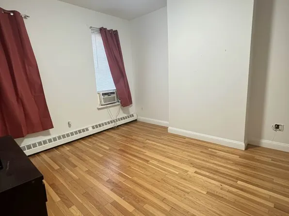 1185 Jefferson Avenue image 1 of 6