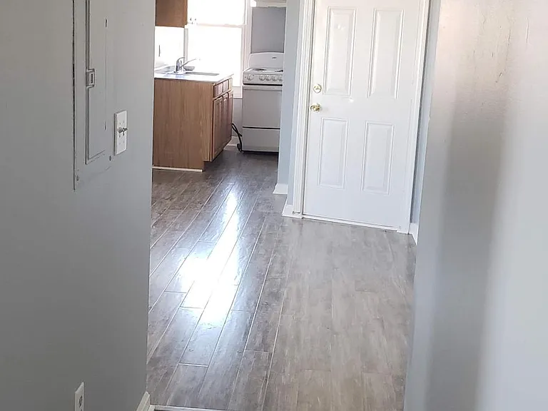 596 S 2nd St #3N — Photo 7