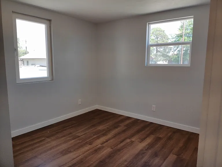 1211 E 4th St #39 — Photo 4