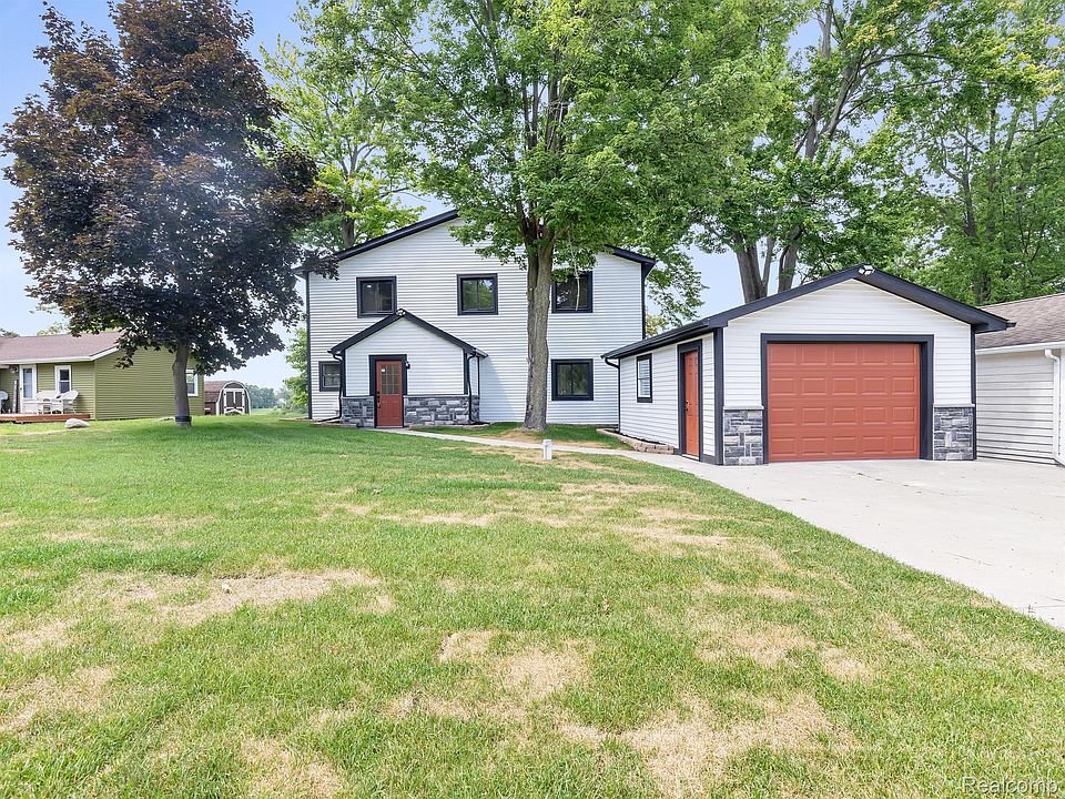 1st image of 16186 Softwater Lake Dr