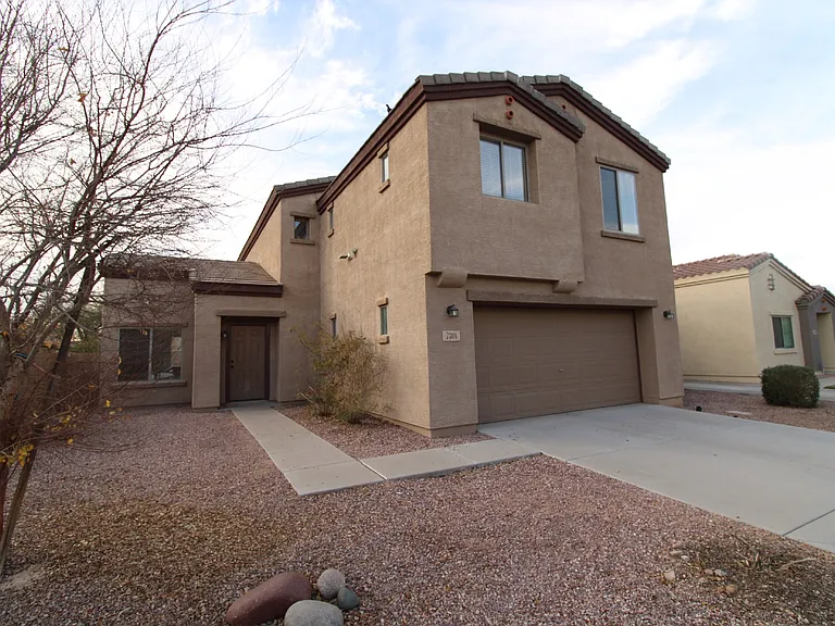 7308 S 37th Gln — Photo 1