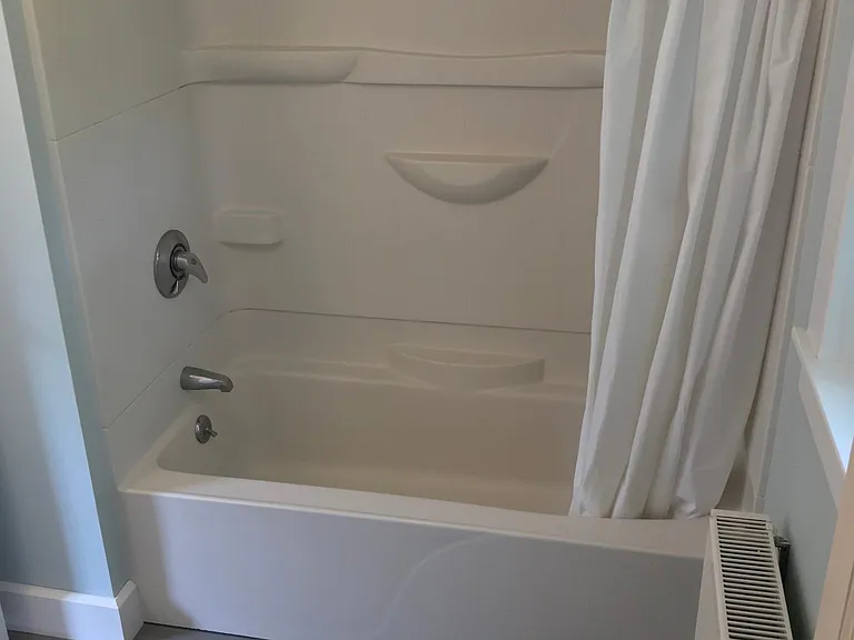 1 Angel Ave — Photo 4