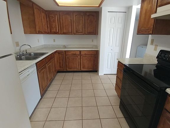 4th image of 14231 N Ibsen Dr APT B