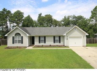 106 Longleaf Pines Dr, Raeford, NC 28376